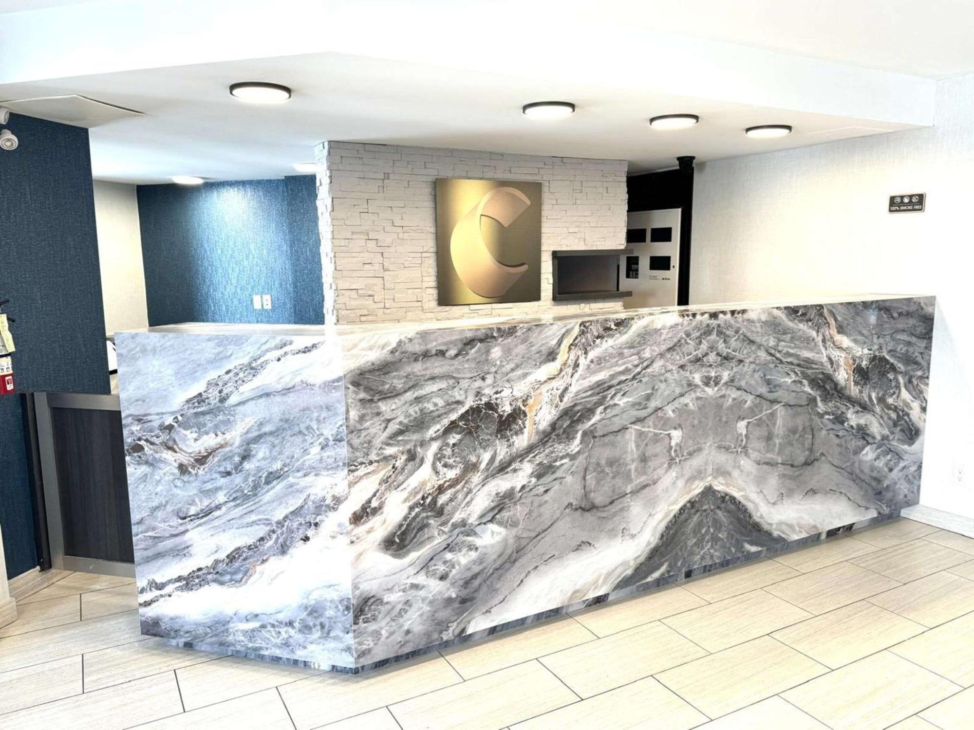 Comfort Inn Sainte-Catherine Exterior foto