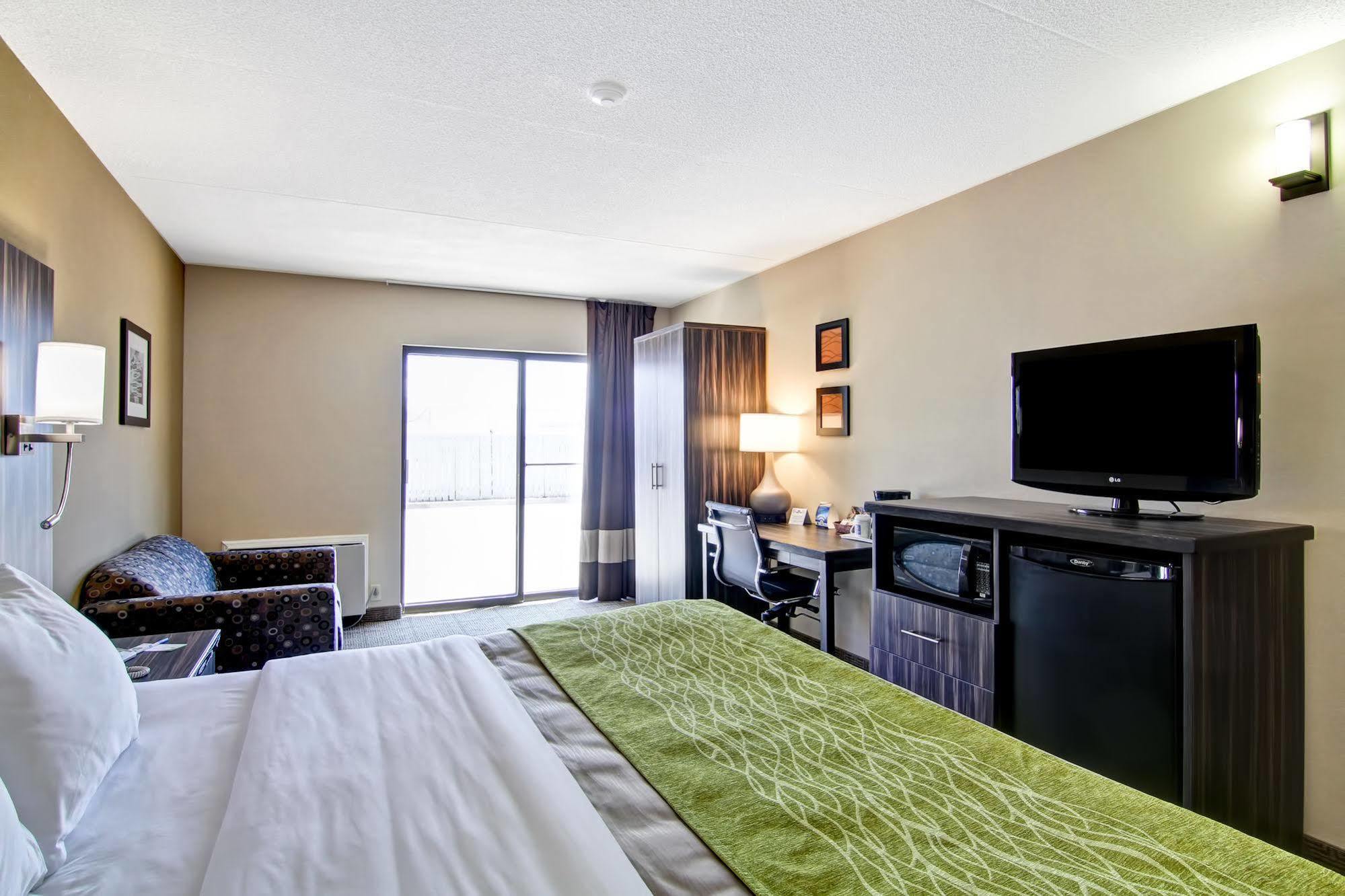 Comfort Inn Sainte-Catherine Exterior foto